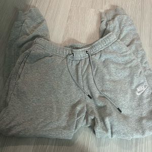 Woman’s Nike sweat pants